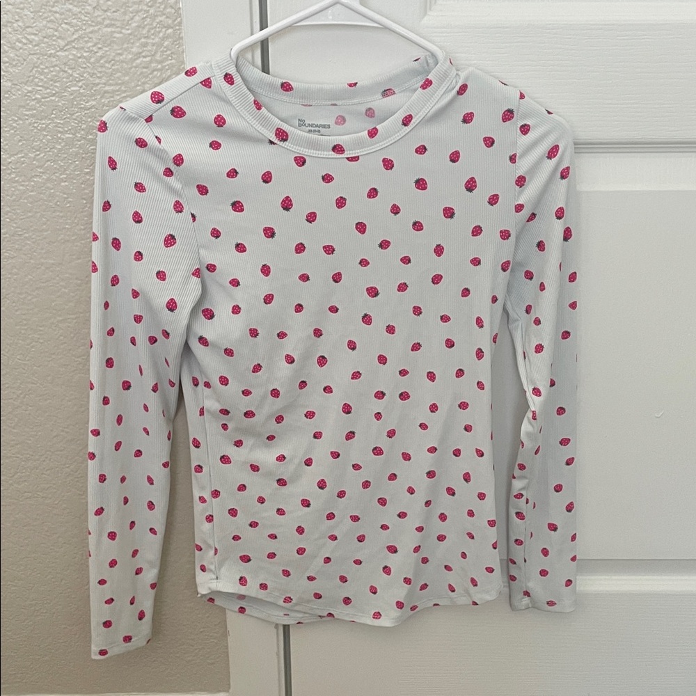 “Viral” strawberry underscrubs